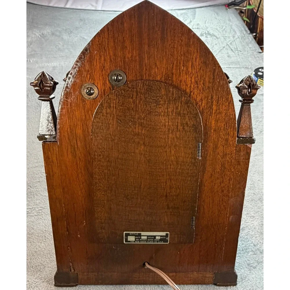 1935 Vintage New Haven Electric Mantel Clock Westminster Chime Gothic Wood
